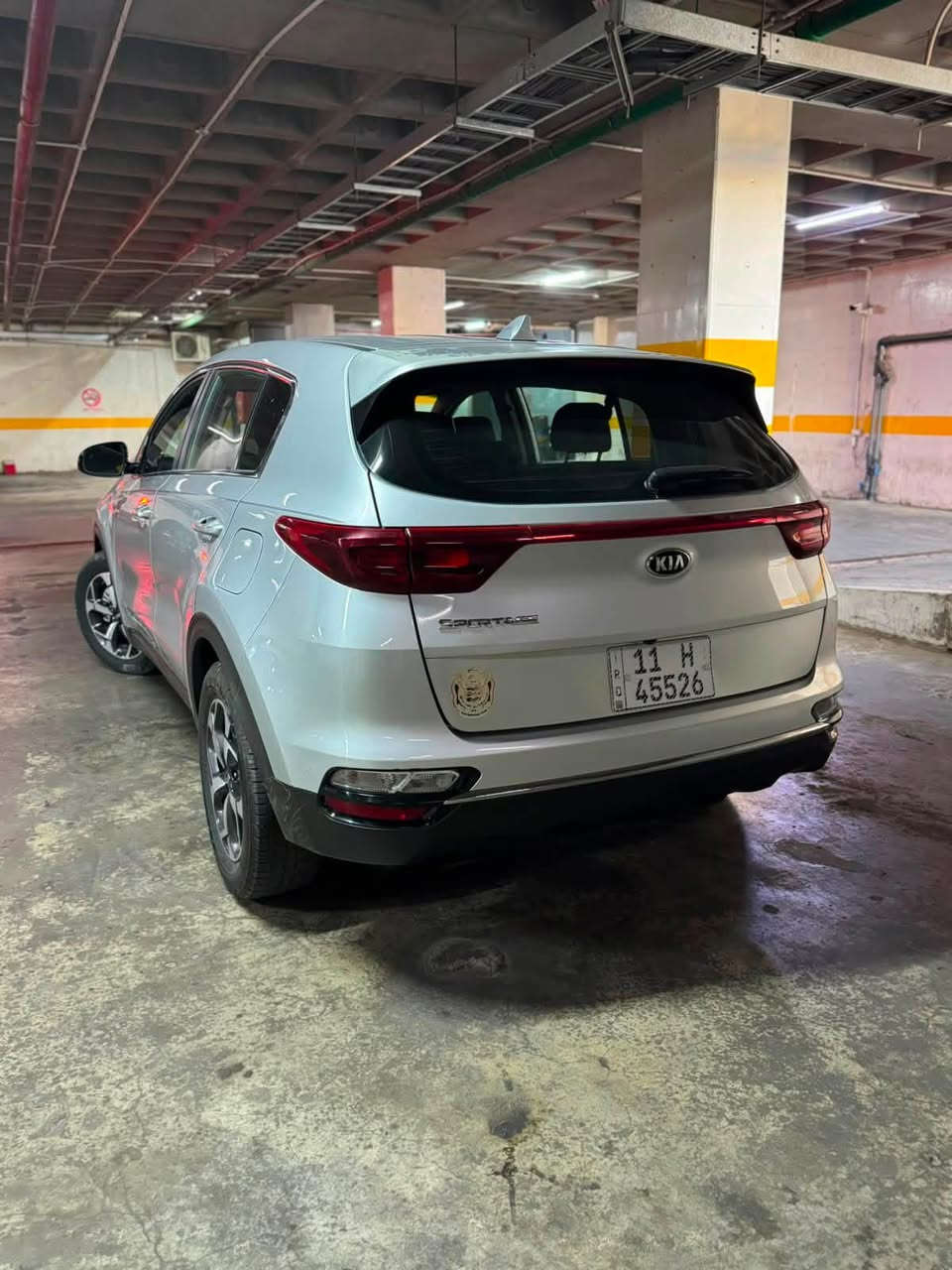 سبورتج بيها قطعتين بدون دواخل
◉  المحرك: 2400 gdi 
▪️ الموديل:2020
▪️ المسافة المقطوعة: 105.000 كيلو
▪️ رقم بغداد ب اسمي
✨ التفاصيل والمواصفات الكاملة:
◉ رادار جانبي بالمرايا مع تحذير صوتي
◉ حساسات أمامية 
◉ مقعد امامي كهرباء
◉ مرايا شفط
◉ كاميرا خلفية متعددة الزوايا
أنظمة قيادة متعددة 
Normal
Eco
Sport
◉ مدخل US
سعرها 155 وبيها مجال بسيط 
*********** مكانها بغداد القاهزه
