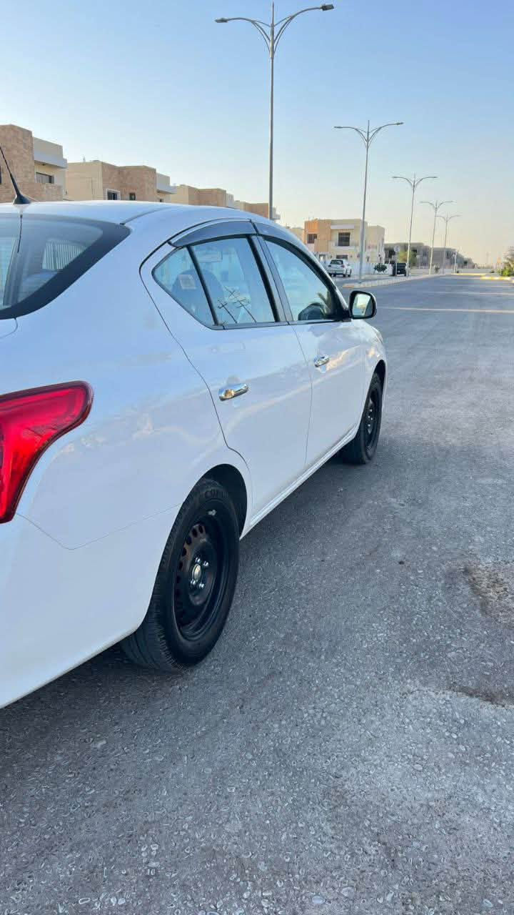🚗 للبيع | نيسان سني 2021
🔹 النوع: نيسان سني
🔹 الموديل: 2021
🔹 النوع: بليته زركه 
🔹 الكفالة: كفالة عامه بأستثناء شبر بارد في باب السائق وكما موضح في صوره 
🔹 الممشى: 53 ألف كم
🔹 الحالة: السيارة بحالة جيدة جداً، نظيفة وجاهزة للاستخدام.
موقع السياره صلاح الدين - تكريت📍

💰 السعر المطلوب: 112$ (قابل للتفاوض )

📞 ، التواصل على الخاص أو الاتصال{***********}
