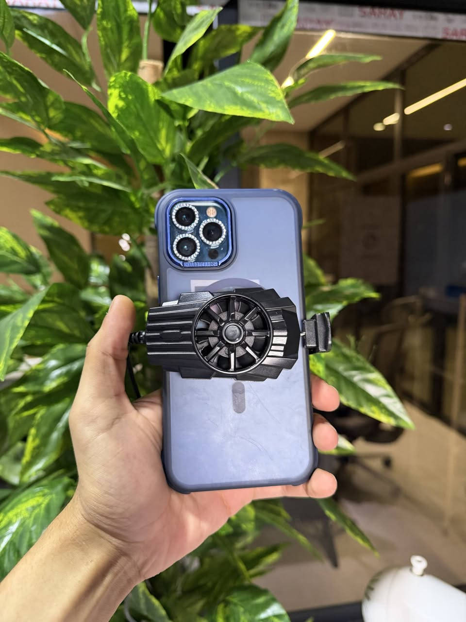 مبرد هاتف G6 

مبرد الهاتف G6 يوفر تبريدًا سريعًا وفعالًا ليحافظ على حرارة جهازك منخفضة حتى مع الاستخدام المكثف.

.تبريد فوري وقوي للهاتف

.يقلل ارتفاع الحرارة أثناء الألعاب والبث المباشر

.تصميم مدمج وخفيف الوزن

.تركيب سهل ومناسب لمعظم الهواتف

.تشغيل هادئ بدون إزعاج

.منفذ USB للطاقة المستمرة

.مناسب للاعبين وصناع المحتوى والبث المباشر

.حافظ على أداء هاتفك واستمتع بتجربة أكثر سلاسة دون تهنيج أو ارتفاع حرارة.
السعر 10 الف 
يوجد توصيل لجميع المحافظات 
للحجز مراسلتنه على الصفحه 
او واتساب ***********
