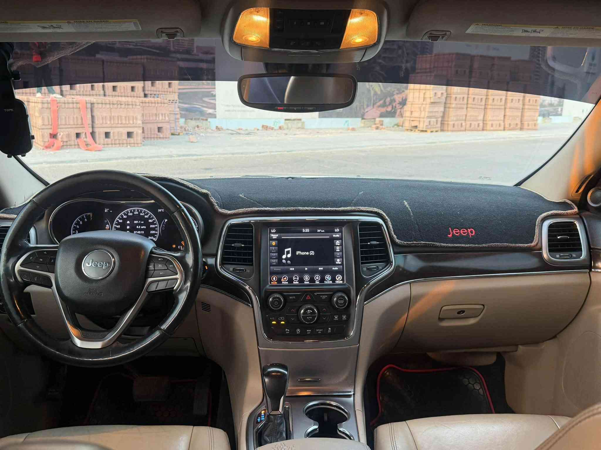 السلام  عليكم ورحمة الله وبركاته

‏‎‏‎       ——— لـلـبـيع او مراوس -----

جيب گراند شيروكي - Jeep Grand Cherokee

‏‎‏‎وراد امريكي .     —    

‏‎‏‎الموديل           —    2018

فئة.                 —    لمتد 

حجم المكينه   —     3600/ V6

‏‎‏‎اللون               —     ابيض     

‏‎‏‎المسافه المقطوعه — 100mi

‏‎‏‎حاله السياره.    —    ( جاملغ +بنيد بدون شاصي بدون لغد فقط بارد بلغد وبيه بلقماره رصعات مال حالو مال بغداد شي قليل )

‏‎‏‎المواصفات 

‏‎‏‎- بصمة تشغيل 

‏‎‏‎- بصمة أبواب 

‏‎‏‎-تشغيل عن بعد 

-رادار خلفي 

‏‎‏‎-كشنات جلد بيجي

- شاشه ديجتال 

-اشاره بالمرايه 

-حساس  خلفي 

-بردات خلفيه ‏‎

‏‎‏‎-شاشه كبيره تدعم نظام الأبل كار باي ونظام الاندرويد

-شاشه عداد ديجتال

-فتحت سقف  

‏‎-دبل اكسل 

‏‎-اوتو ستوب

‏‎-وضعيات قياده 

‏‎‏‎-كشنات تدفئة ( اماميه - خلفيه ) 

-كشن السايق خزن ميمور 

-ستيرن تدفئة 

‏‎-صندوق كهربائي 

‏‎‏‎-كرسي السايق والراكب بحركة كهربائيه 

‏‎‏‎-تحكم ستيرن جهتين 

‏‎‏‎-تحديد سرعه 

‏‎‏‎-مانع انزلاق 

‏‎‏‎-ليد نهاري

‏‎‏‎-كامره خلفيه دواره 

‏‎‏‎باقي المواصفات المعروفه 

‏‎‏‎السعر            — 18500 وبيه مجال بسيط  

‏‎‏‎رقم السياره    — السليمانيه   سنويه مضلل 

‏‎‏‎موقع  السياره — بغداد الغزاليه  

‏‎‏‎للأستفسار.     — ***********
