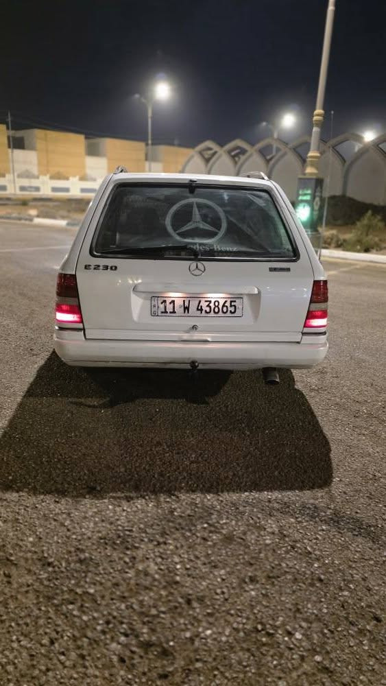 السلام عليكم مرسيدس دب ستيشن موديل 88 كير محرك بطة 2500 تخم تاير جديد باتري جديد تبريد شغال السيارة مصبوغة عام للجمالية بسمنا تحويل مباشر رقم بغداد بيع او امراوس حسب القناعة السعر 48  للاستفسار الإتصال على الرقم *********** كربلاء, العراق
