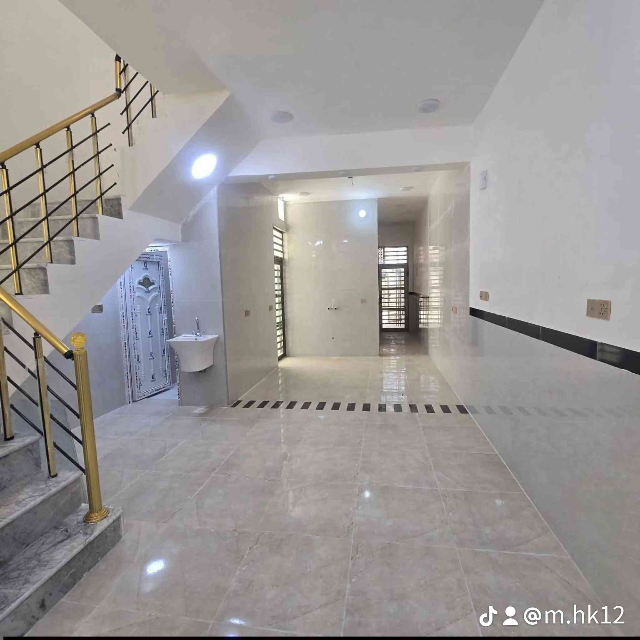 🏠 بيت للإيجار – مغربية الشيشان

📍 الموقع: مغربية الشيشان – سايدين الموظفين
📐 المساحة: 100 متر
🏗️ بناء حديث وغير مسكون

يتكون من:
• غرفة
• صالة
• مطبخ
• صحيات
• ساحة
• استقبال

💰 الإيجار: 300 ألف دينار

📞 للاستفسار والتفاصيل:
***********
@الجميع
