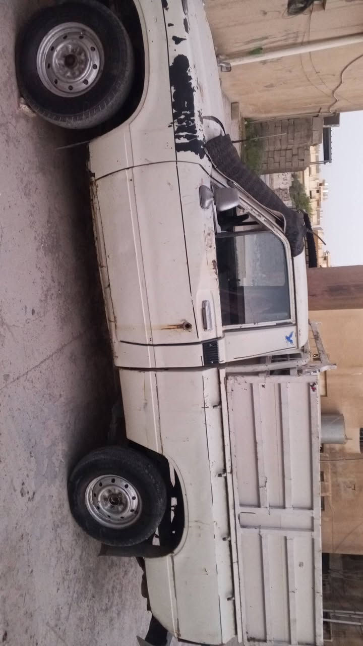 سياره بيكم 81 قير مكينه بالشرق اربع طياراتهم جدد شرط التحويل رقم ساقط رقم صلاح الدين حسن كركوك السعر 24 بها مجال***********
