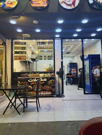 مطعم فلافل شاورمه بركر • نضيف • بغداد