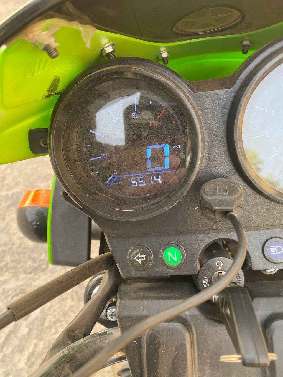 للبيع دايون جبلي مديل 25 طالعه بل 26 دراجه نضيفه رقمها اربيل سعرها 2300 
مليونين و 300 وبيها مجال مو شراي لتعبني رجاءا دراجه صارلها ٤ اشهر عندي ومتوازي ع بيعتها بسبب ضروف عنواني النجف الاشرف للتواصل خاص او الاتصال ***********
