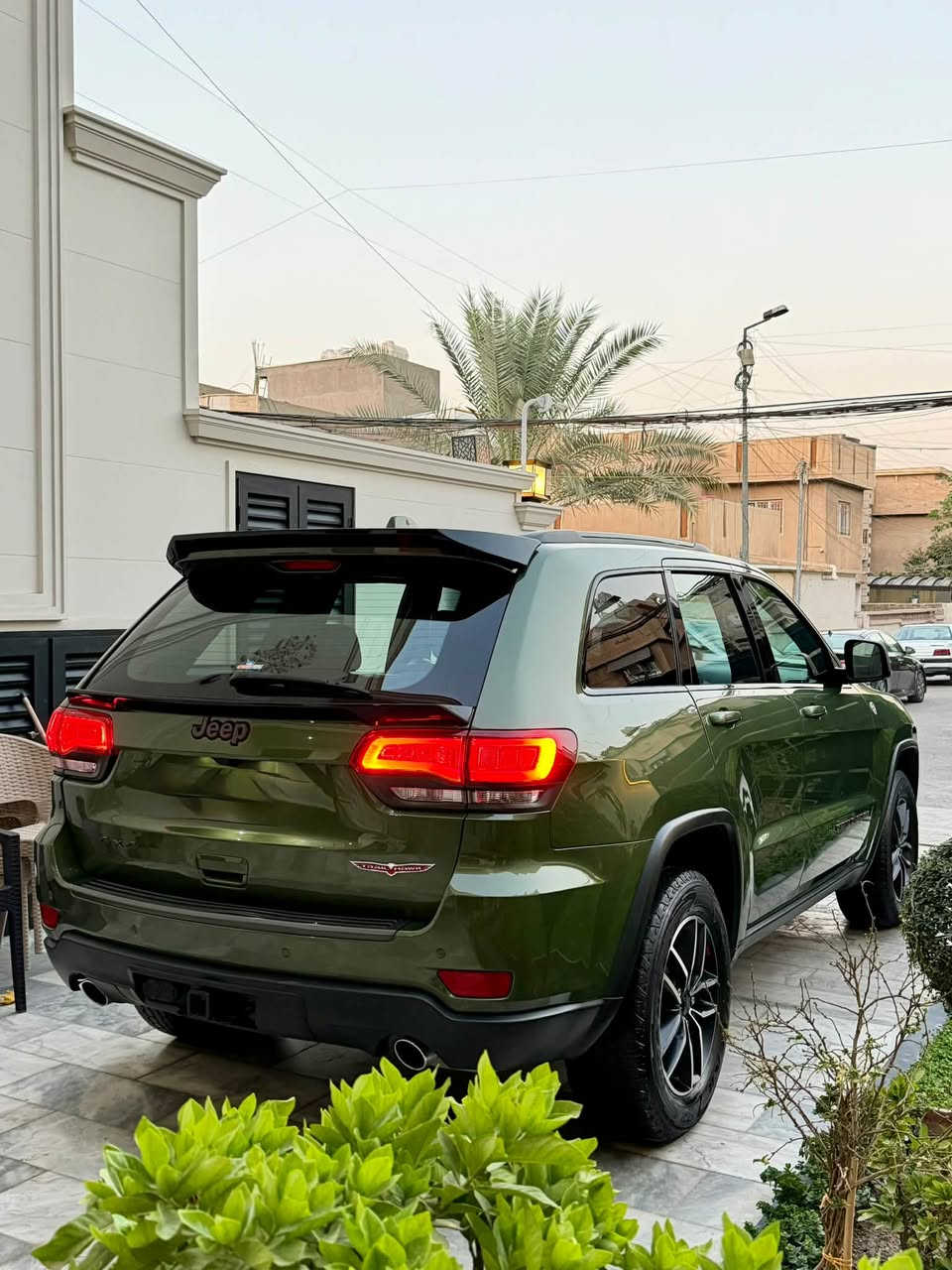اجدد _جيب امريكيه 💯لون مميز
نص جاملغ امامي صبغ بدون فتح  وشبر بارد قبق جنطه⭕️بدون ايرباك ودواخل 

🚱🚱🚱🚱
❌جيب  2021 امريكيه جددددديده
❌مكينه 3600   ❌trail hawk ❌
❌فوووول مواصفات 1/1  
❌ماشيه 40 الف ميل 
❌فتحه بانوراما
❌رادار جانبي  
❌صندوك كهرباء
❌كشنات جلد  
❌شفتات ستيرن 
❌حساسات 
❌جكات 
❌كشنات تدفئه تبريد 
❌سستم صوت 
❌فور ويل  

🔆السياره جديده جداً 
رقم اربيل باسمي تحويل ثاني يوم 
مكاني بغداد
***********
