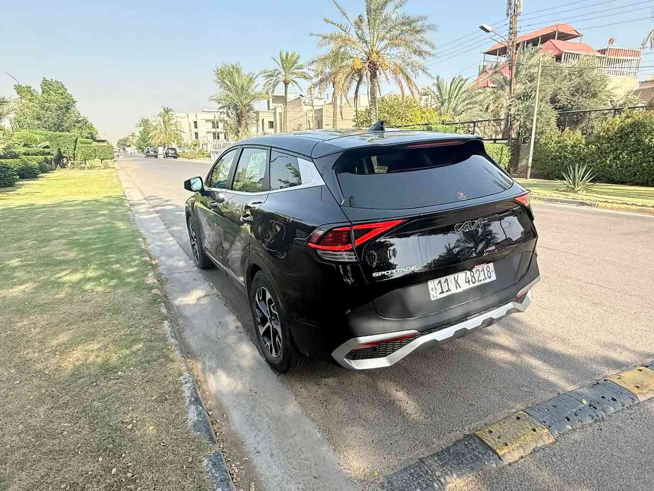 السلام عليكم

كيا سبورتج 🔝2025 (Ex) للبيع فقط 
السيارة فول مواصفات ماعده الفتحة

بصمة +شاشة كبيرة+تحكمات ستيرن كشنات جلد + كشنات كهرباء + تدفئة كشنات

شحن واير لس+ سايد بريك بصمة 
اشارة ترحيب +منافذ بلكشنات يو اس بي
   
 لايت LED نهاري + لايت زنون + بلوجكترات+ تشغيل عن بعد

نظام sport. smart. normal⚜️
اشاير مرايات +رادارات

بيبان بصمة + صندوق بصمة
شاشة الكترونية على طول الدشبول✅

ماوس تحكم + كروس سرعة
تبريد قطعتين + مانع انزلاق 
محرك 2500™️ وارد امريكي🇺🇸 
ماشية 8000✅
حادثها بنيد مبدل و مصبوغ    
العنوان بغداد / حي الجامعه
السيارة كاملة✅

-----------------------------
السعر 190$
للإتصال: ***********
