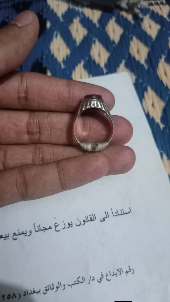 السلام عليكم 2محابس للبيع 
السعر 50الف عقيق يماني مشمشي 
*********** بيهن مجال للشراي 
بغداد المدينه
