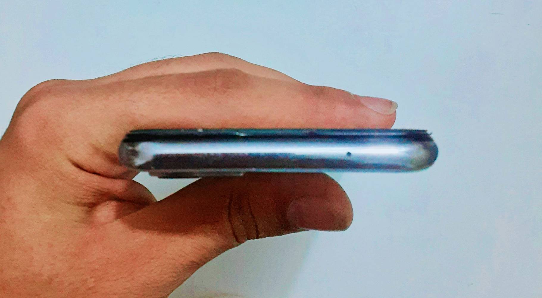 سلام عليكم 
جهاز ريلمي جيتي ماستر ادشن 
Realme GT Master Edition 
ذاكرته 256 
و رام 8 
جهاز نضيف كلش فقط مستبدل شاشه 
نوعيه زينه 

السعر 150 وبي مجال بسيط 
مكاني بغداد مدينه الصدر توصيل ماعندي