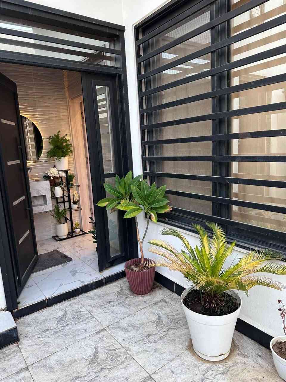 دارطابو طابق واحدبناء حديث للبيع
المساحة /١٦٠ متر
الواجهة / ٨ أمتار في ٢٠ متر
العنوان / كركوك حي النصر الثانية  السايدين قريب من الشارع العام
السعر / ١٩٠ مليون
للاتصال / ***********

