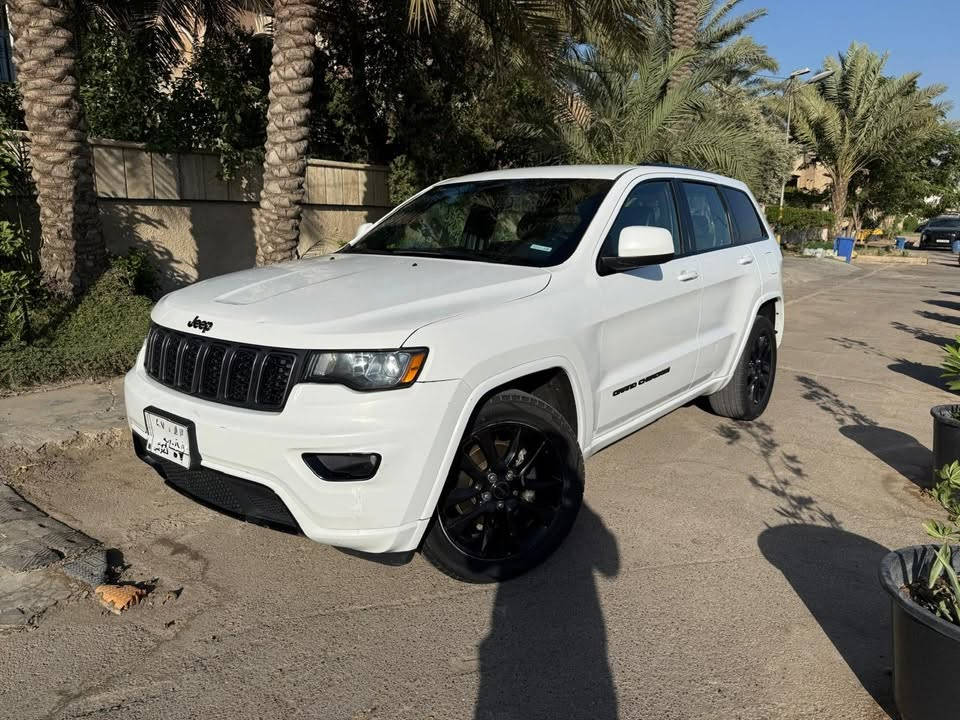 جيب بلاك توب 2019
صور الحادث بالمنشور 
السعر 205 وبيها مجال 
*********** متواجد واتساب
