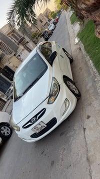 إخوان.. للبيع هيونداي اكسنت موديل 2012 وارد خليجي.  السيارة نظيفة جداً...