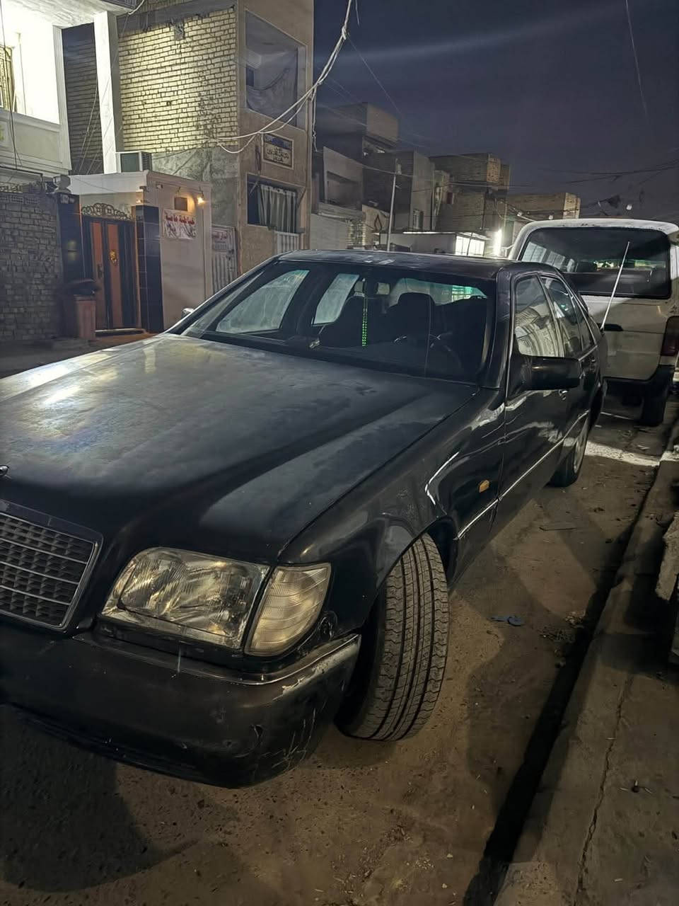 سلامً عليكم مارسيدس شبح مديل 91 مكينة كير جديد تبريد شغال سعر 43 رقم الهاتف ***********
