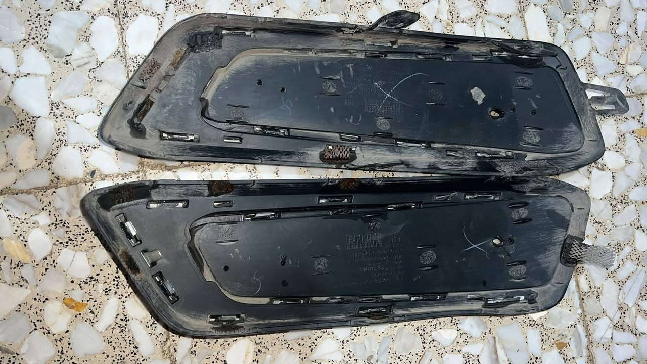 السلام عليكم غراض للبيع سعرهن كلهن ١٥٠ الف نظافتهن مو ١٠٠٪ بيهن اذان مكسرات الي يفيدنه يتصل على هذا الرقم ***********
