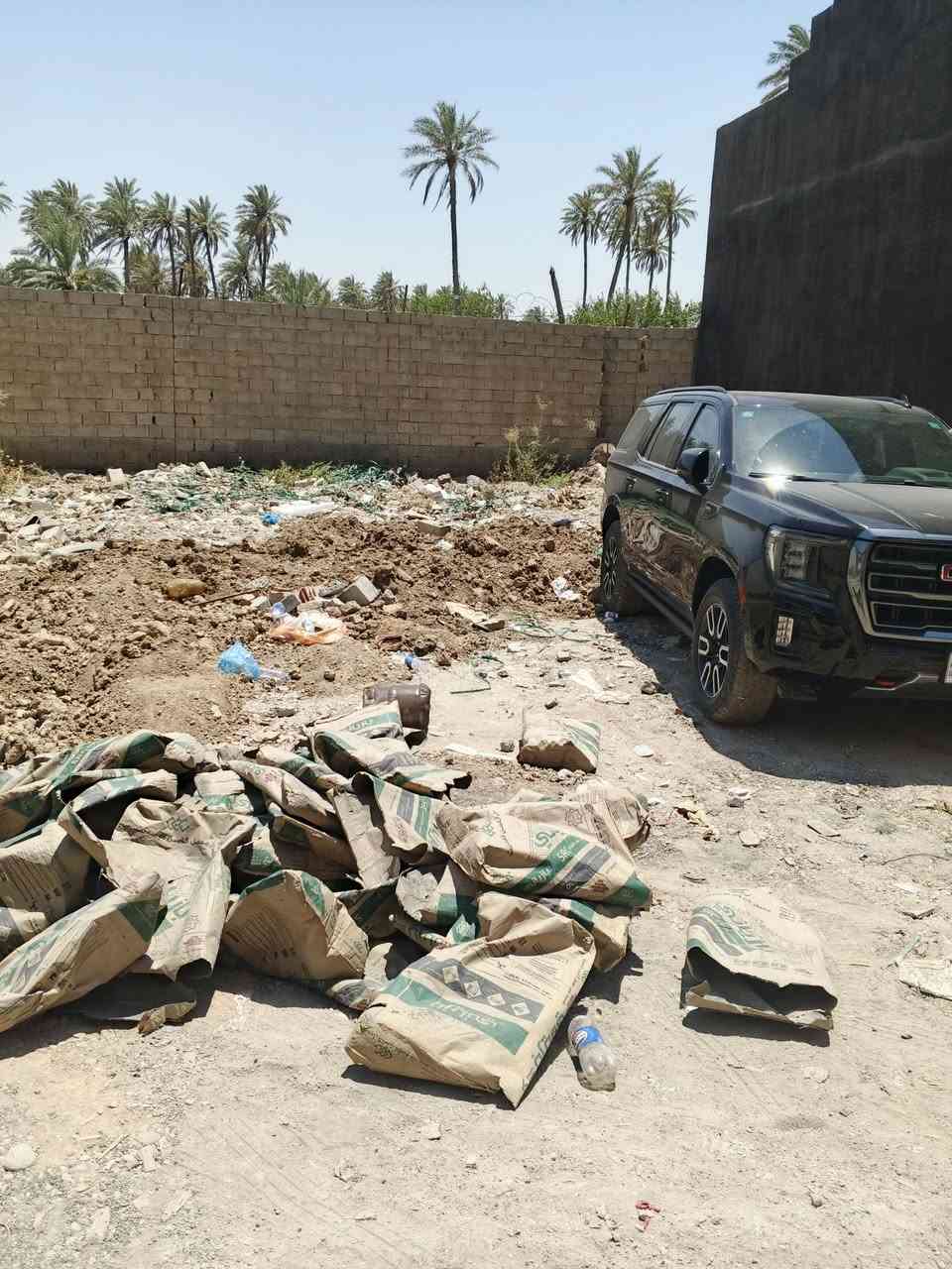 قطعة ارض للبيع المساحه 142 متر. العنوان الكورنيش. تبعد ع شارع الكورنيش 50 متر ..  طابو زراعي سند 25 .. سعر المتر ب 900 .  للاستفسار الاتصال ☎️***********
