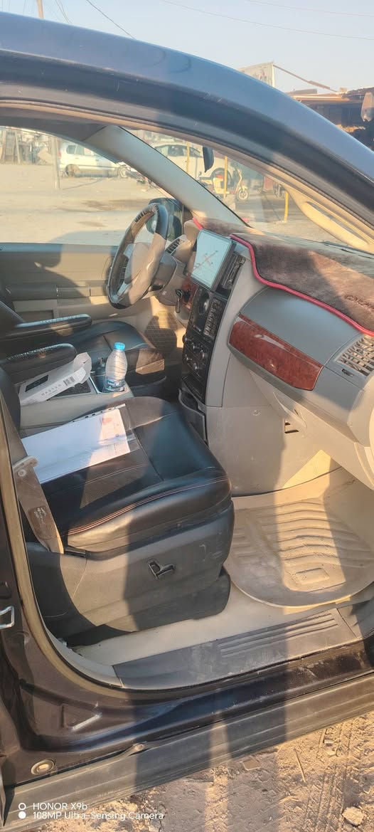 اسلام عليكم سيارة كلايزر كرفان للبيع موديل ٢٠٠٨ أمريكي محرك ٣٣٠٠مكفوله من كلشي تخم تاير حداديه خير من الله كير ومحرك مكفول خرفه حلوه  ٣قطع تبريد سنويه الى٢٠٣٠رقم أربيل 

السعر ٩٣بيه مجال 

العنوان بابل محاويل ناحيه الإمام

***********
