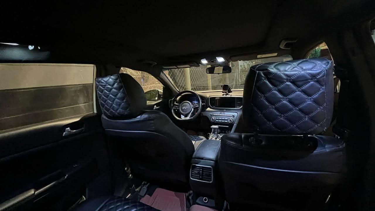 سبورتج مودي 2020 وارد امريكي
السياره  فئه سبورت محرك 2400ccماشيه 100الف كيلو 
بانوراما تحديد مسار نقط عميه كلشي متوفر بيها . بس سويج السياره مو بصمه نضيفه السياره وملحقاته كامله والحادث خلفي من وره جاملغ وتبديل جنطه 
سعر 135 ورقه 
للاتصال والاستفسار حاضر اني السياره مشروع وطني رقم بغداد
مكاني بابل حله 
***********
