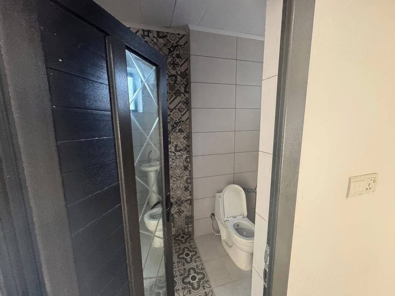 🚨 تطلوعة رمزية جداً ❗️❗️
فرصة ذهبية داخل مجمع النخيل السكني
❗️❗️ هذا العرض نادر
🏡 دار للبيع
📐 مساحة الدار: 200 متر
📍 بلوك 14 – مرحله ثالثه
💰 الواصل: 55 مليون فقط
🔥 سعر مغري وفرصة نادرة للسكن 

✅ موقع ممتاز داخل المجمع
✅ مناسبة للعائلة والاستثمار المستقبلي

#اكتب_تم_توصلك_تفاصيل

📞 للاستفسار***********
https://wa.me/message/AFLBDJBF3WQXH1
