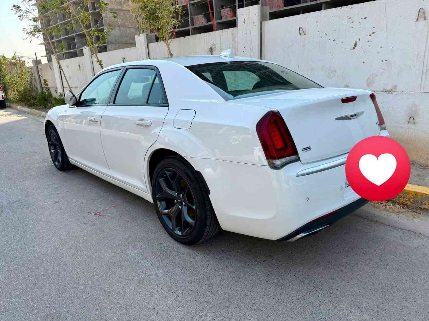 كلايسلر s300
موديل ٢٠٢٣ لامعليه ولا شي اصل ٢٠٢٣

*وارد امريكي حادث جدا خفيف

بدون ايرباك 

* عداد المسافات ٥٥ الف بعدهه على مشي امريكا 

* ⁠رادار امامي

* ⁠حساس امامي خلفي 

* ⁠كامرة

* ⁠مقاعد تدفئة وتبريد

* ⁠تدفئة مقود

* ⁠بانوراما

* ⁠مستشعر وقوف

* ⁠مراقبة النقاط العمياء 

* ⁠تشغيل عن بعد 

* ⁠مصابيح زينون الامامية

وعدة مواصفات اخرى

* ⁠رقم بغداد  مميز بسمي 

السعر 325 وبيها مجال 

مكان السيارة بغداد  

‏‪***********‬‏
