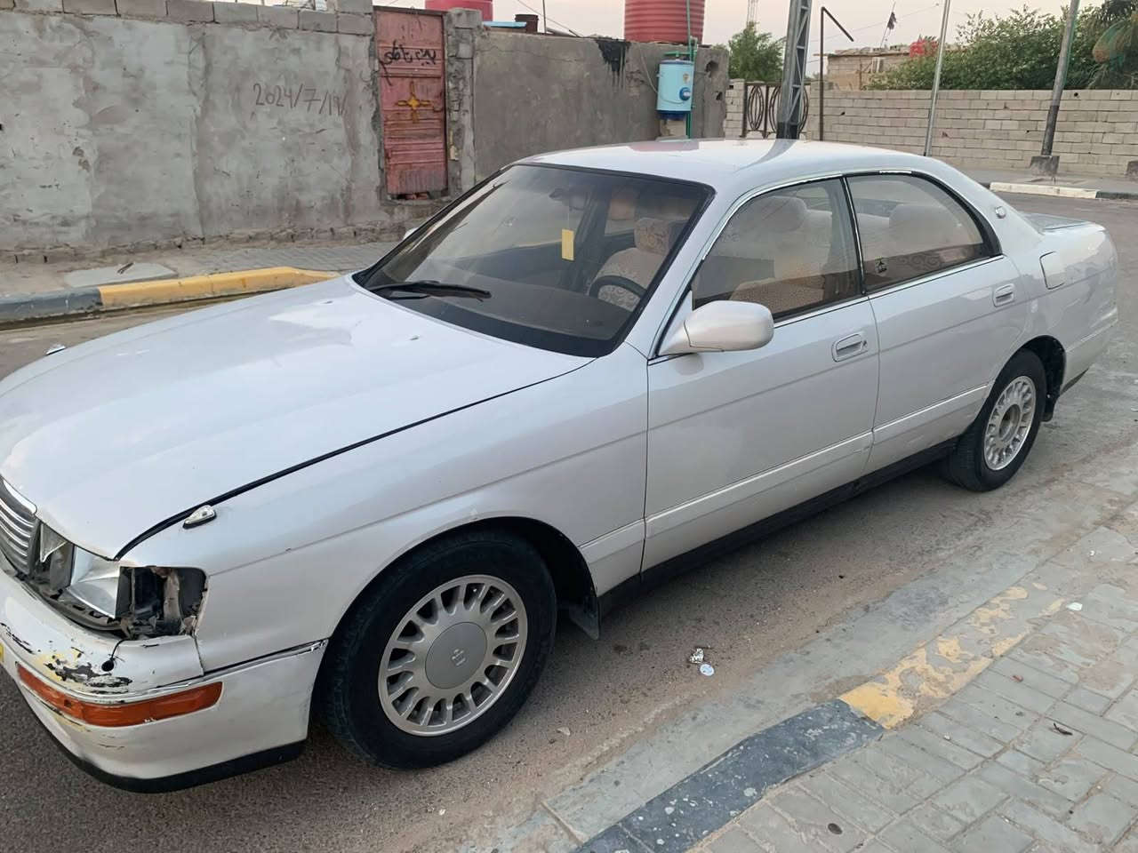 السلام عليكم بطة متصل للبيع صاحبه طالب تحويل مثل ما تشوف السيارة محركها بداية بكن السعر 35 قفل رقم واتساب مكفولة من الكص والصبغ بس هاي الضربة 
واتساب *********** المكان البصرة
