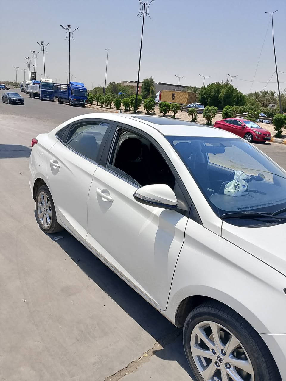 السلام عليكم للبيع شانجان L7 ٢٠٢٥ كفاله عامه ماشيه ٢٠ الف كامل مواصفات ماعدا البصمه السعر شده و٥ المكان حي البساتين للاتصال *********** يوجد واتساب
