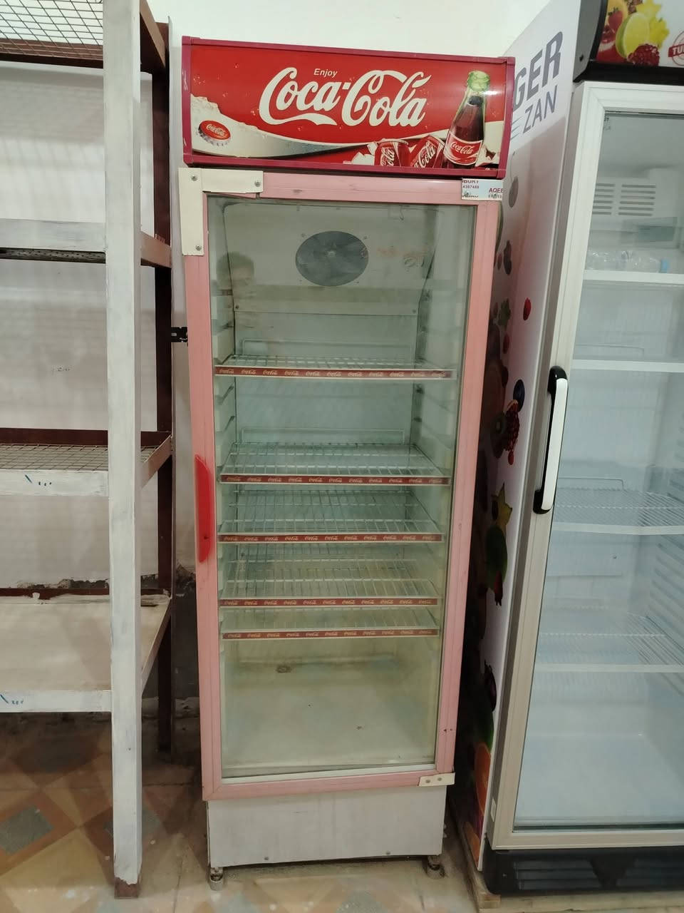 السلام عليكم عارضات للبيع ما محل الابيض ثلج سعر400 وبي مجال وثاني حمر تبرد سعر ٢٠٠ وبي مجال مكان بابل قرب سيطرة الآثار للاستفسار أكثر اتصل على الرقم *********** ابو زيد
