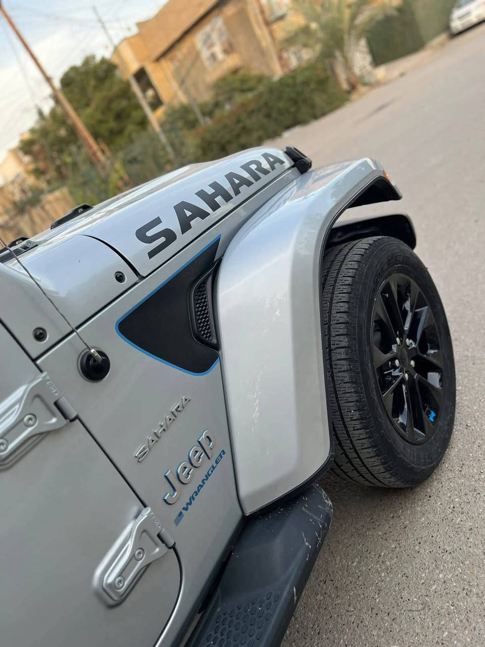 جيب رانكلر صحارى 4Xe
رقم بغداد
 موديل 2023 
هايبرد بلاك ان فول مواصفات شحن كهرباء 

‏Jeep Wrangler Plug in Hybrid 
العداد  ميل 39
المحرك : 4 سلندر 2.0 توربو 
3 انظمه بانزين وهايبرد وشحن خارجي 
حادثها بنيد تبديل فقط  
  
المواصفات :-
* ⁠بصمة تشغيل وابواب
*كشنات جلد
*   
* ⁠دفع رباعي 4x4
* البك لايت والسكن لايت LED .
* تحديد سرعة . 

‏* ⁠Car play
* شاشه كبيرة 
* كاميرا خلفية .
* ويل 20
*    
  مكان السيارة : بغداد الدوره
السعر 240
رقم  صاحب. ***********
