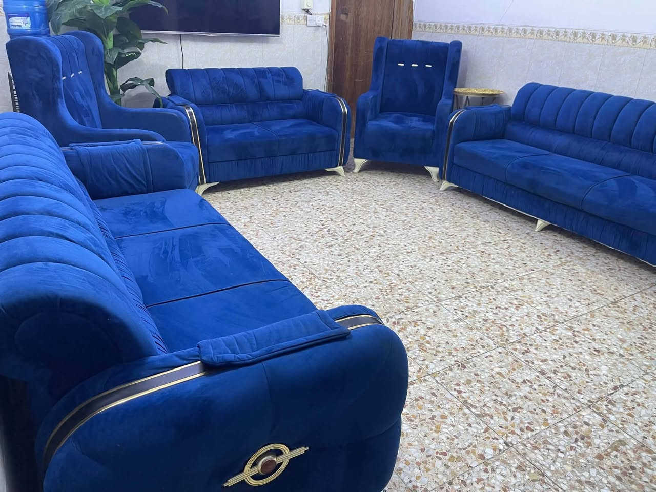 عشره مقعد تفصال كلش ثكيل افحص قبل الاستلام بعده جديد السعر 300 ..***********
