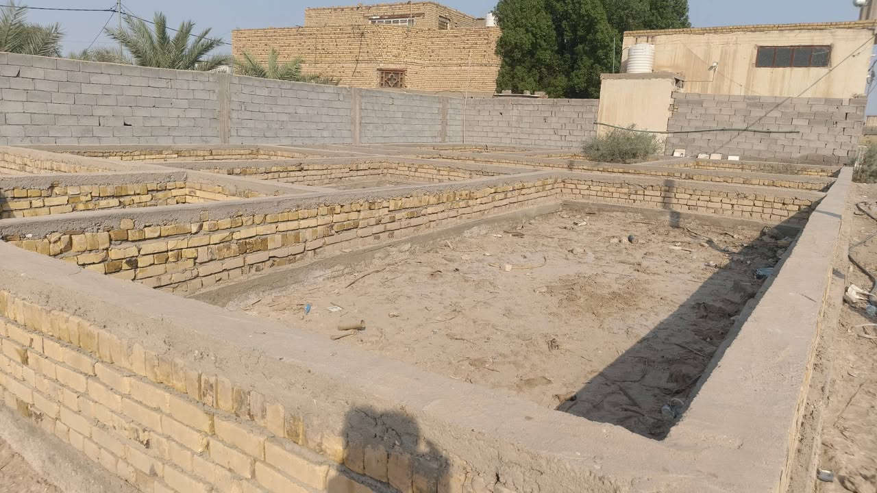 بليو زراعي ناحية فضليه قريه الزهراء مساحة ٥٠٠ متر بيلو ركن بناء غرف ٣ صاله مطبخ ديوانيه هول صحيات خدمات ماء كهرباء شارع تبليط قريب عله شارع زوار طريق ناحية فضليه وناصريه شارع ال دبي سعر ٤٥ وبي مجال قليل وتصل عله رقم *********** وتصال عله واتساب
