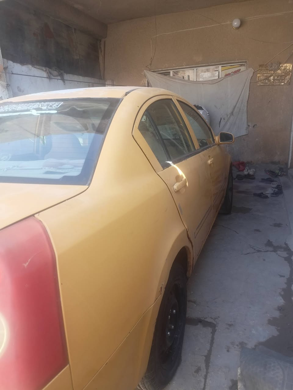 السلام عليكم من رخصت الدمنيه شيري كله عل لبلاد محرك ولكير تمام حداديه مشط جدد مكان بغداد السعر 900الف رقم صدامي اتصال ***********
