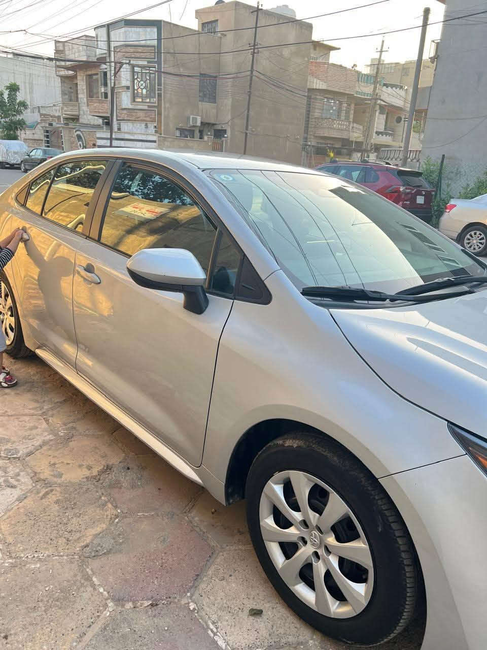 السلام عليكم
كوريلا موديل 24 فئة le 
ياباني وارد امريكي بنزين فقط 
ضربتها جانب( صورة الحادث بالمنشور) 
محرك 2000
استخدام شخصي داخل المنطقه فقط
مكانها بغداد الجديده
رقمها بغداد 
لون سلفر 
سيارة نظيفه ما تصرف عليها ربع وجاهزه 
السياره باسمي تحويل اي وقت 
السعر 160 $
  ***********
