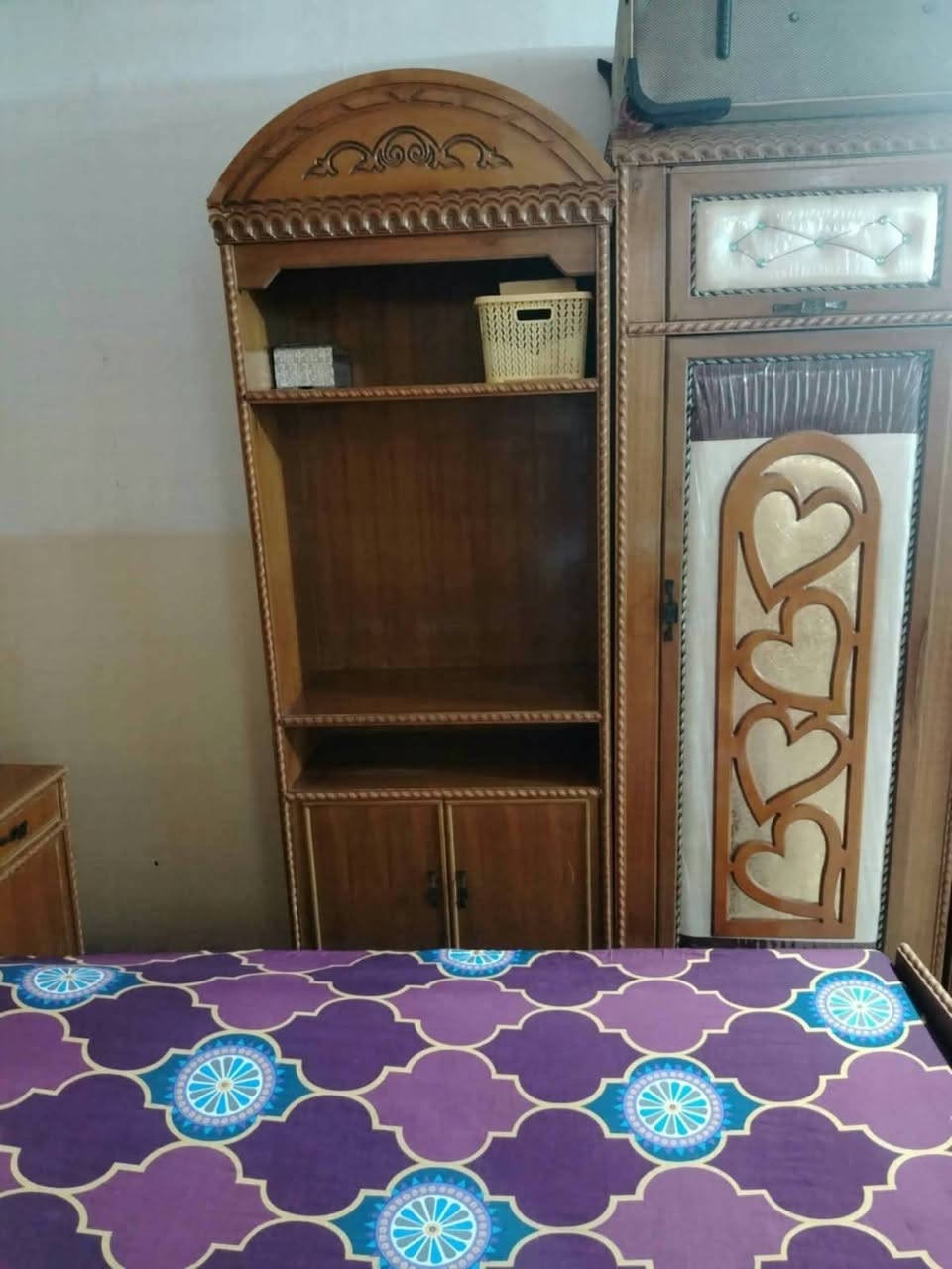 غرفة احطاطه مستخدمه ولكن نضافه فول اخت الجديده سعرها 1,300,000 وبيها مجال للاستفسار بالتعليقات أو عالخاص او الاتصال على الرقم ***********
