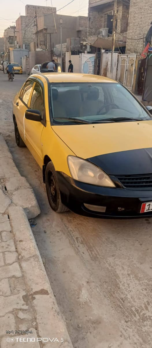 لانسر موديل 2009
باسمي تحويل مباشر بعد البيع 
كير محرك مكفولات
صدر خير من الله .
بيها ضربه خفيفه بالچاملغ 
تبريد طار الغاز قبل شكم يوم .الكمبريسر شغال .
السعر 66 بيها مجال قليل للشراي 
او مراوس بفورتي 2009او 2010
للاستفسار الاتصال على الرقم التالي ***********
