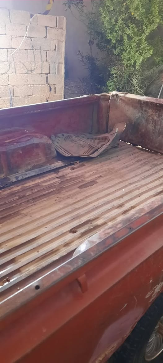 السلام عليكم بيكم للبيع موديل 85 مال مزاد بيها كتاب سياره نضيفه كير مكينه اكسل شرط نضيفات السعر 10 ورقات العنوان بغداد قرب فلكه سلمان باك ملاحضه سياره بلاديه ما مصبوغه رقم الهاتف ***********
