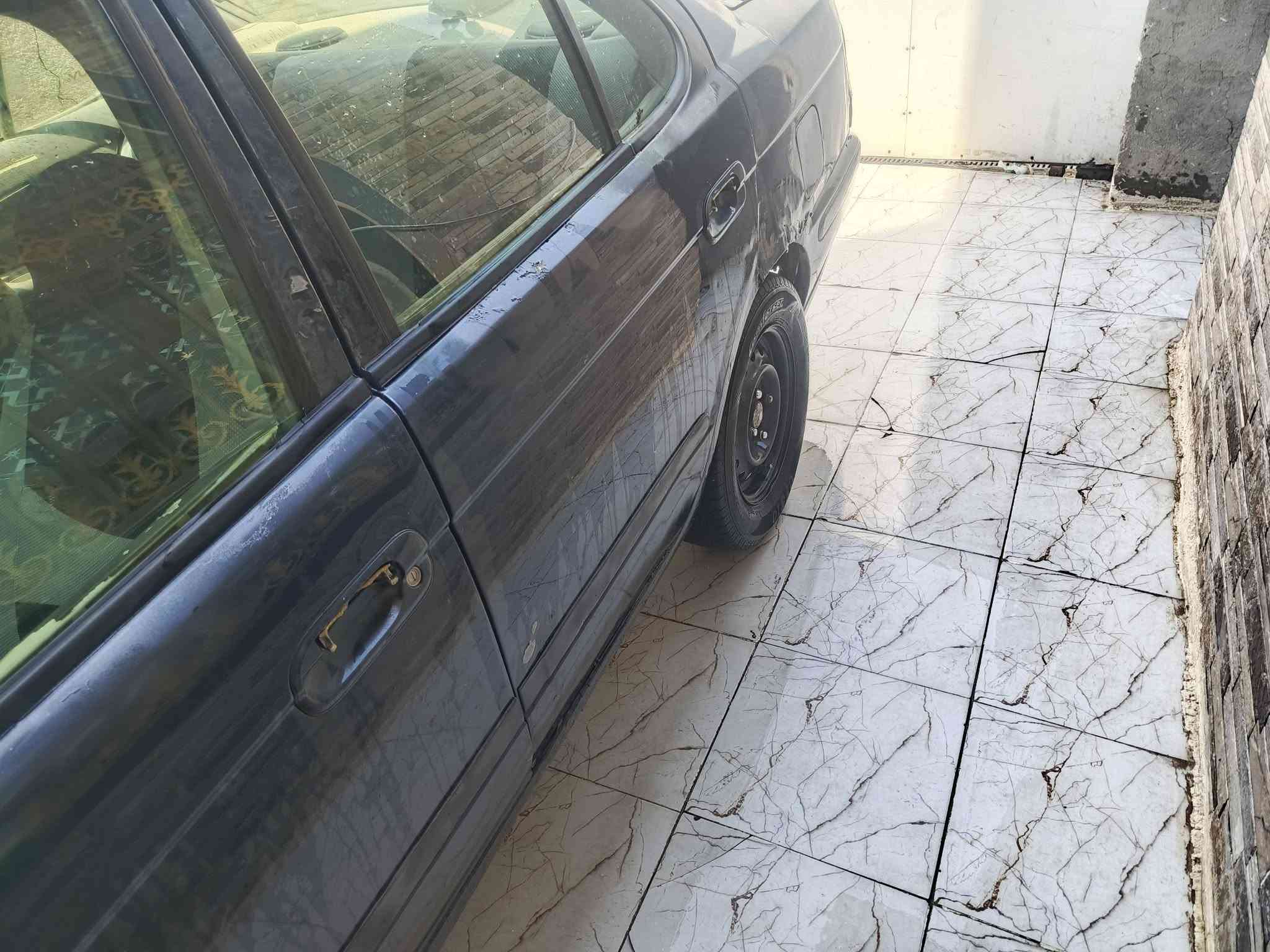 السلام عليكم
نيسان سني موديل 2000سياره كير ومكينه جدد حداديه تعبانه الكشر شوف العين بي جراد بيه ملاحظات  رقم بابل مكانه بابل السعر 27وبيه مجال الاستفسار ***********
