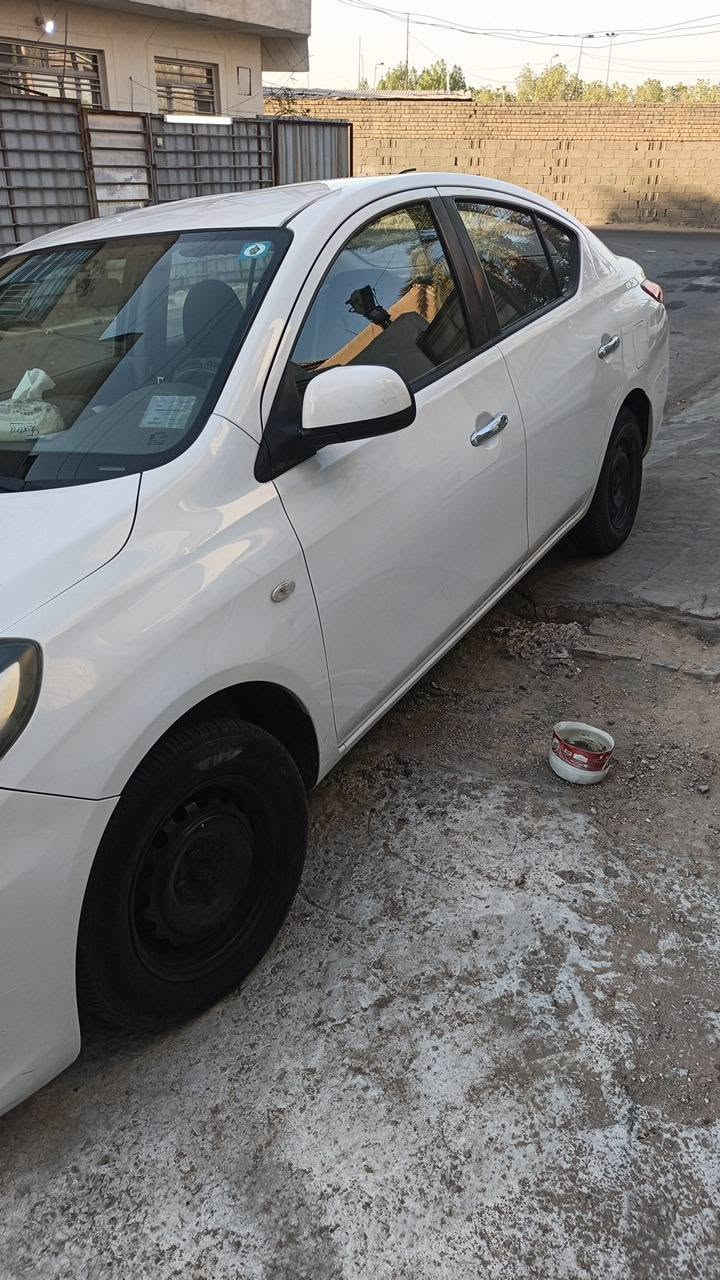 سني هندي 2018 جديدة شويه بيهه رصعه بل باب سيارة سعر 100بيهه مجال حك جية رقمي ***********
