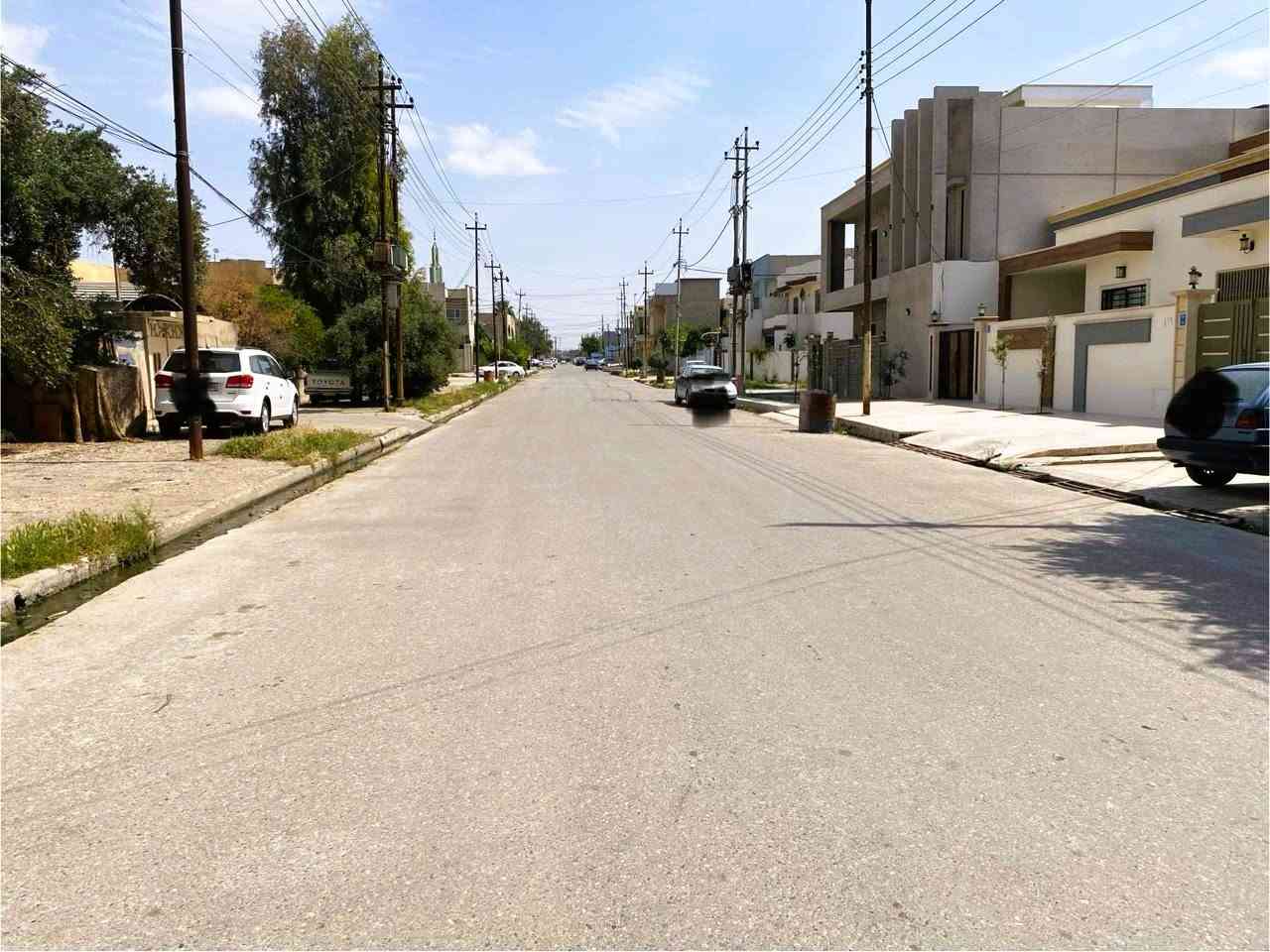 ارض للبيع بموقع هادئ ومميز في الجانب الايسر من مدينة الموصل

مقابل (حي المحاربين) بالقرب من شارع النخيل (المشاتل)

تبعد (واحد ونصف) كم تقريبا عن مطعم (قصر السلطان) و(حلويات دليل)

 تقع على شارع عرض 20 متر- ((اتجاه شروق))

 من صاحبها الشرعي مباشرة- ملك صرف سكني (طابو) سند لعام 2025

مساحة (205) واقع حال واجهة (7) تقريبا وعمق (30) وبالسند (195) متر

السعر المطلوب 186 مليون - للاستفسار اكثر الاتصال على: ***********
