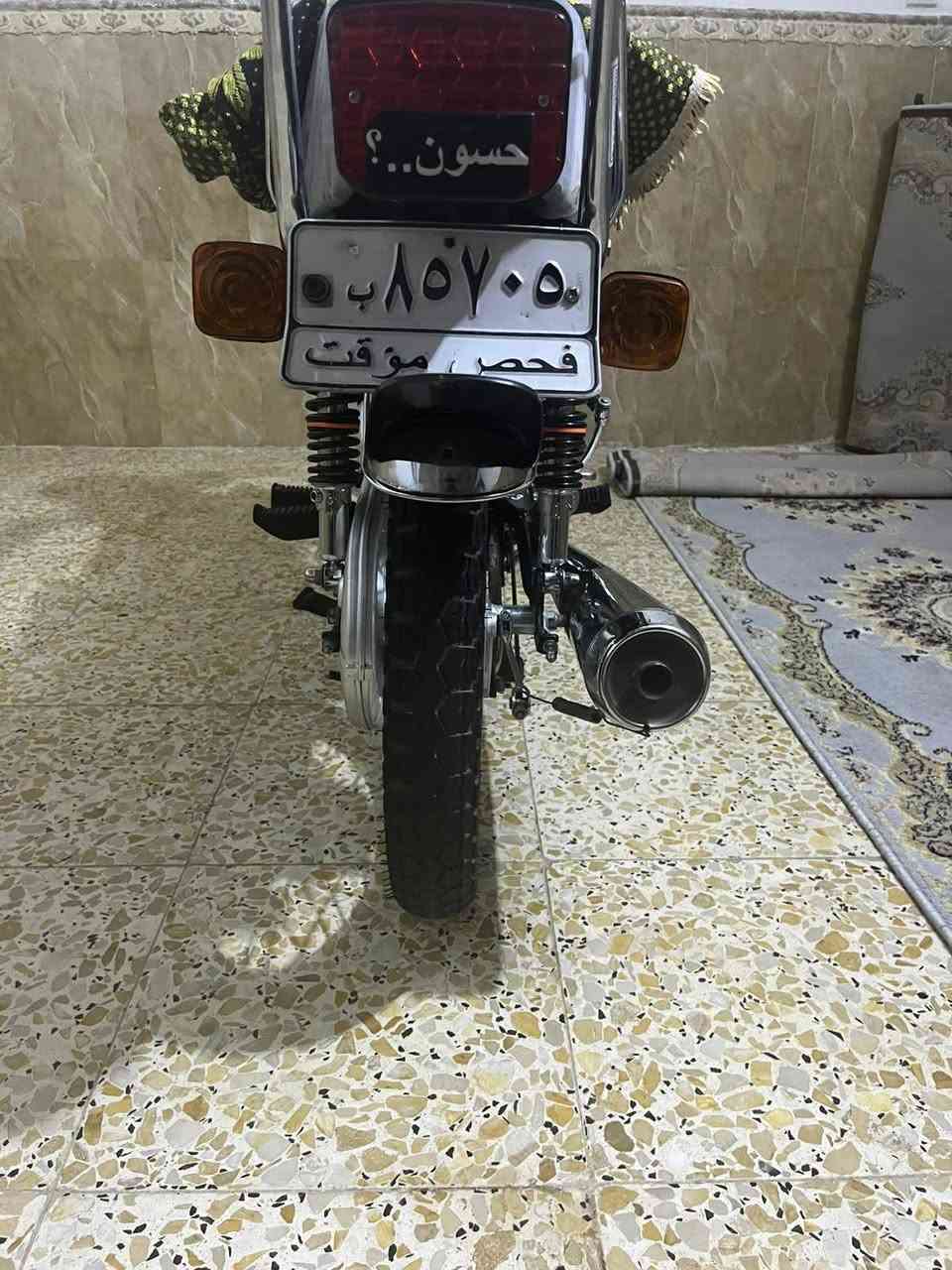 سلام عليكم دراجه اربعه كير شلامجه وكيل احمد شهاب شاصي 12 
تعميرها 25 احمد شهاب مكفولة كفاله عامه مكان كربلاء حي العسكري السعر 1200 وبيها حك الجيه 
***********
