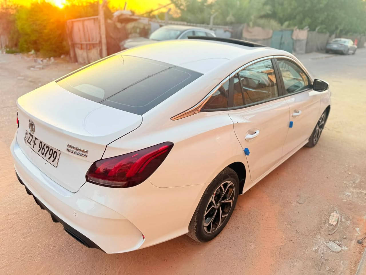 ام جي موديل 2024 فوول موصفات
فتحه بصمه تبريد قطعتين 
جاهزه سياره بيها مكانين بارد 
السعر 93 ورقه مكاني النجف ورقمي ***********

نص مكتوب في الصور:
- ASOS 2024