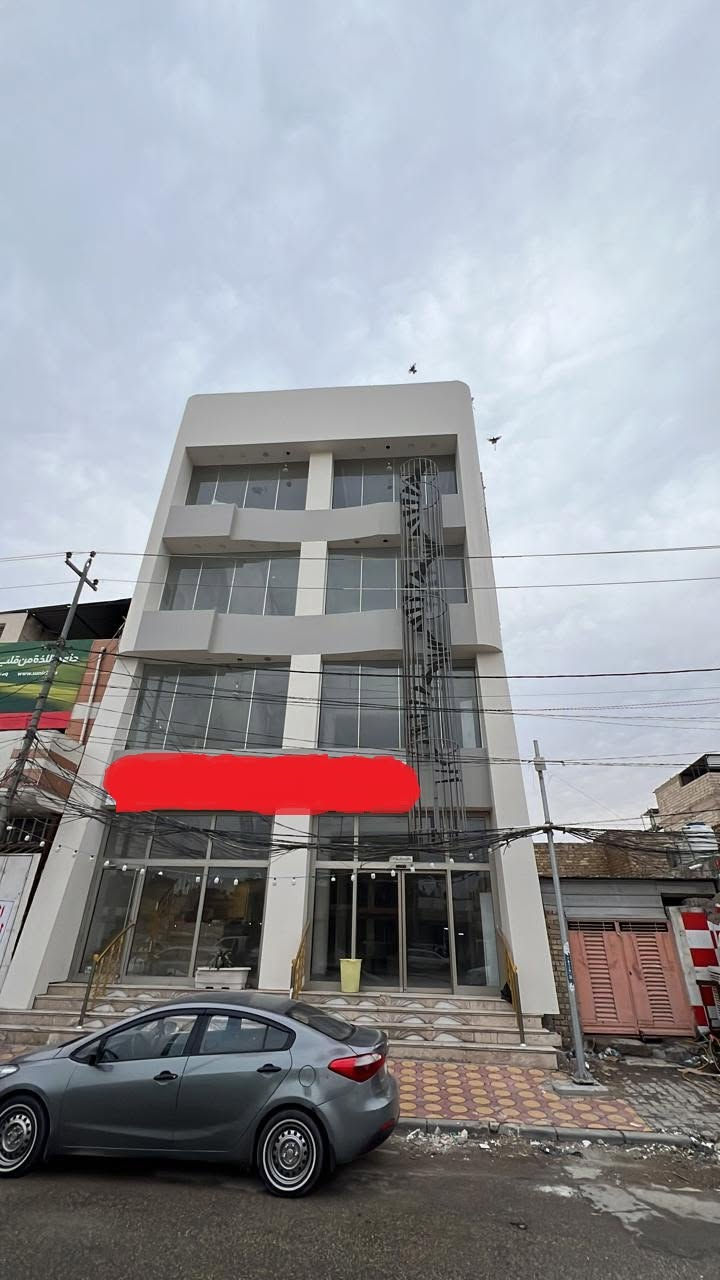 🏢 عمارة تجارية للبيع – النجف الأشرف

📍 الموقع: النجف الأشرف – حي الجزيرة، مقابل حي الوفاء، قرب جامع أم البنين (ع)

📐 مساحة الأرض: 200 م²
🏢 عدد الطوابق: 4 طوابق
🏠 نظام البناء:  قاعات
🏗️ سنة البناء: 2021

✨ المميزات والتجهيزات:
• 10 سبالت كنتورية سعة 3 طن
• منظومة متكاملة للدفاع المدني
• سلم طوارئ
• مصعد
• طابو صرف
• تقع على 4 شوارع
• موقع تجاري مميز

💰 الاستثمار الحالي:
العمارة مؤجرة حاليًا بعائد سنوي قدره 32 مليون دينار عراقي، مع قابلية الزيادة مستقبلًا.

🔥 فرصة استثمارية مميزة في موقع تجاري وحيوي بالنجف الأشرف.

📞 للاستفسار والتفاصيل:
***********

#عمارة_للبيع #عقارات_النجف #النجف_الأشرف #عقار_تجاري #استثمار_عقاري #بنايات_للبيع

