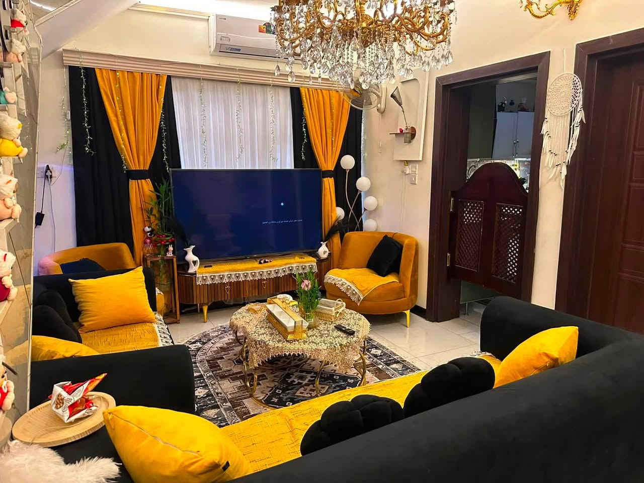 يالله. للبيع دار مساحة ١٦٦م  طابقين يحتوي على ٤ غرف نوم ومطبخ وصالة وكراج وحديقة وخدمات عدد ٢ واجهة ٩ متر يقع في بغداد البياع حي الرسالة قرب شارع قطر الندى موقع مرغوب جدا للاستفسار اكثر الاتصال على الارقام التالية  ***********. او.  ***********.                     مكتب. ركن الحافظ للعقار. بغداد حي الشباب
