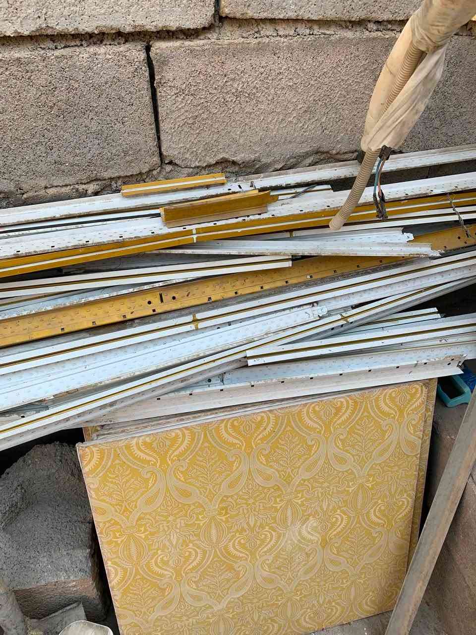 سقف ثانوي مستخدم نضيف اليريده خليرسلني ***********مكاني ابو الخصيب
