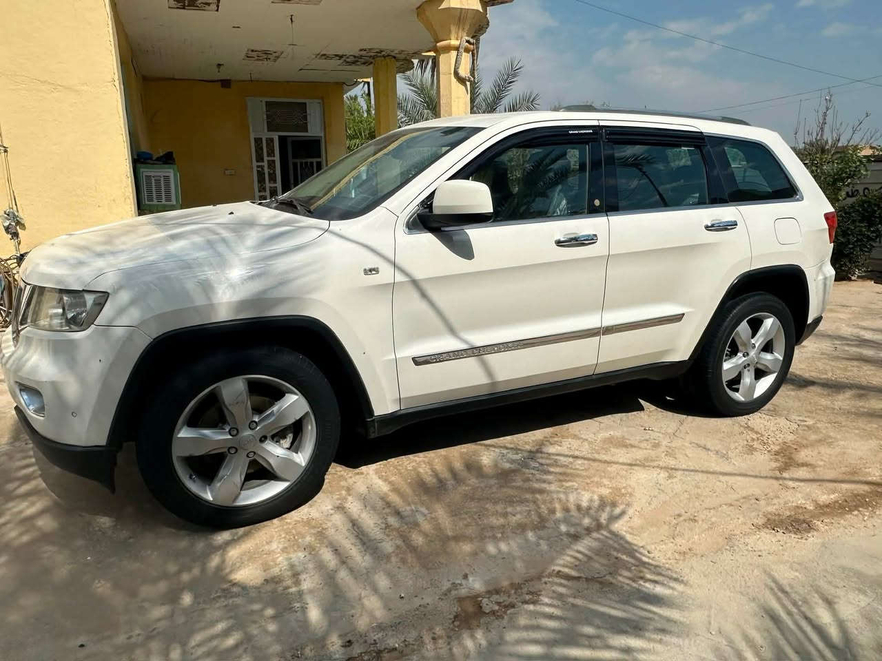 سلام عليكم Jeepكراند شيروكي
فئه اوڤرلاند خليجي 2012فول للخير V8/5700

بيه منضومه غاز سياره بيها فقط بارد بل جاملغ الامامي كد شبر ودعاميه مبدله لباقي مكفول معروفه مواصفات الاوفرلاند 

سعر 140وبيه مجال 

مكاني حله 

رقم ***********
