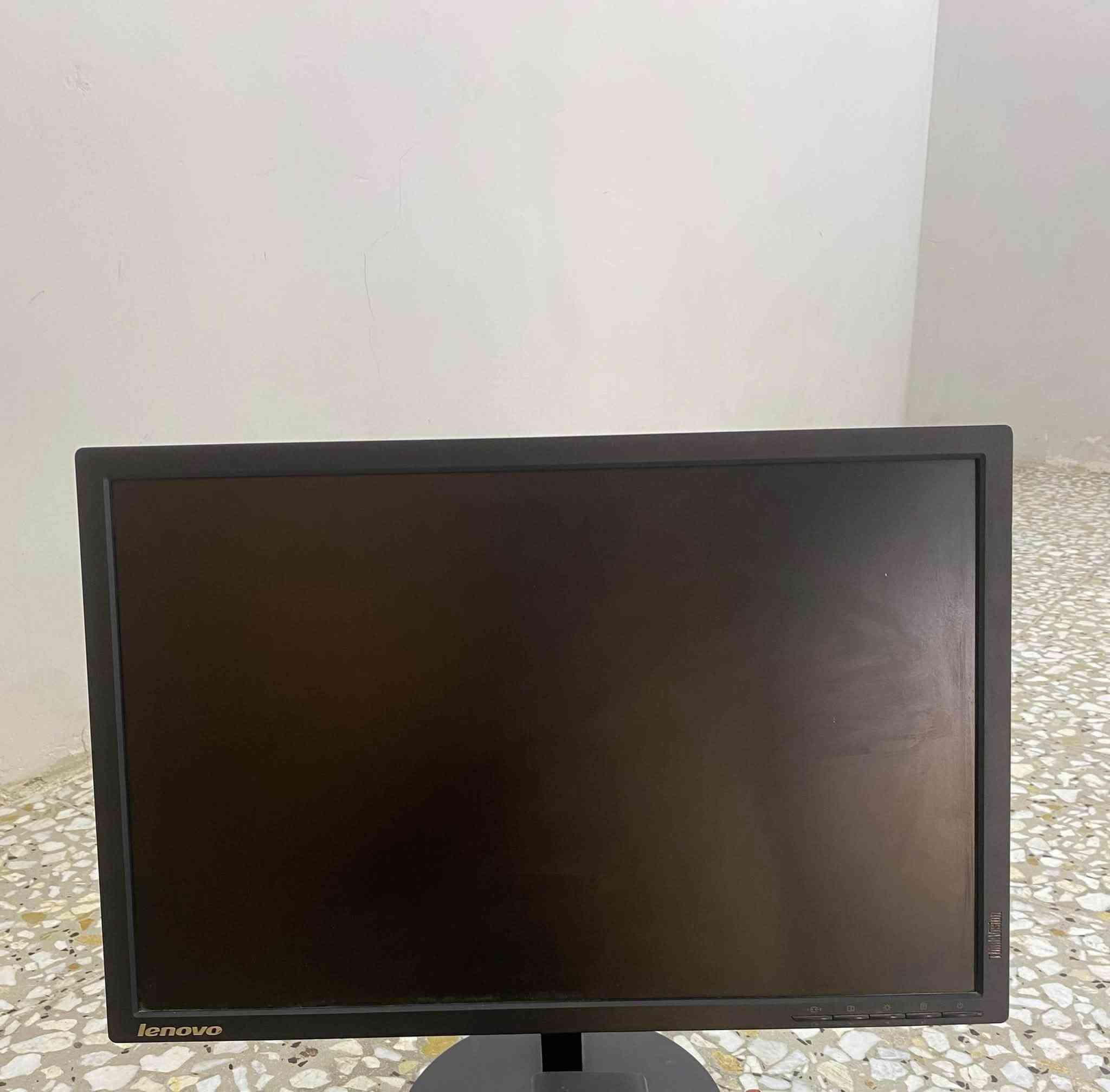 لينوفو • ٢٢ بوصة • HDMI DisplayPort