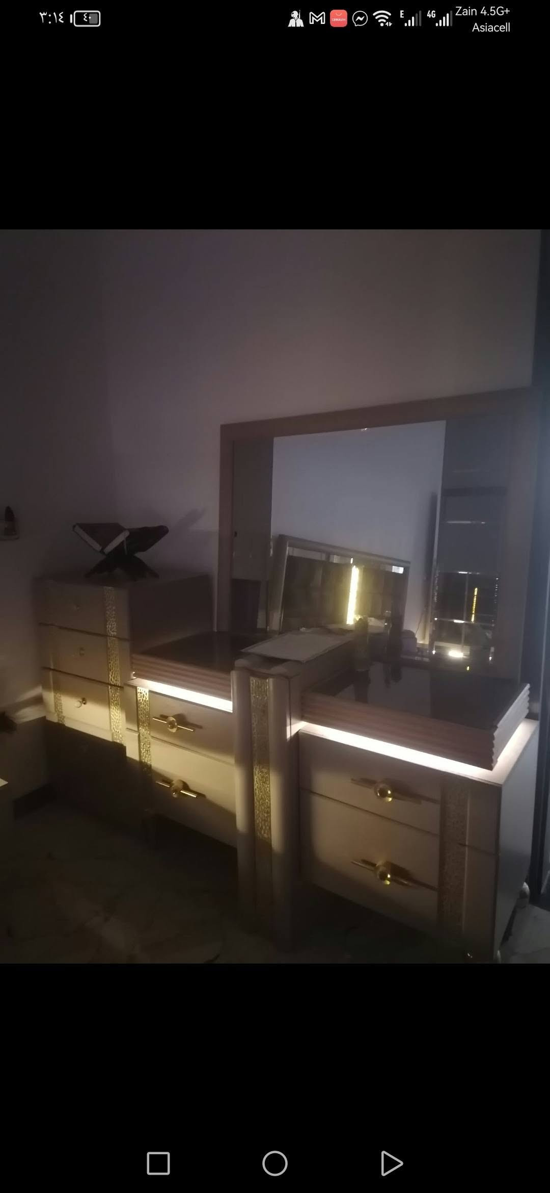 السلام عليكم غرفه للبيع مامستخدمه ابد السعره مليون الشراي يراسلني وتساب اويتصل ***********
