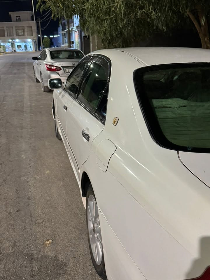 موس بچوک بە بجوکtoyota crown 180
ئالتونی بازار 
بێ مەسرەف 
کۆد دار 
گێرو مەکینە بەشەرت 
سەیارەکە کوێرە بێ مواسەفات 
بێ چال و شوخت 
واتە بەسمە نیە 
پارەی براوەیەکە 
٥٧$ مەعمەلەیەکی زۆر کەم 
شوین کەلار
***********
