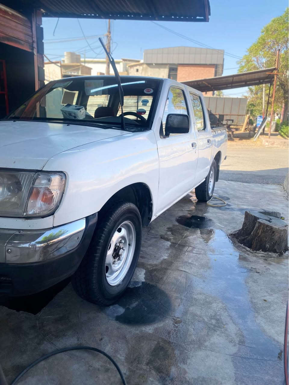 nissan pickup
نیسان مودێل ٢٠٠٢ موزائیده‌ ساق ساق بی ده‌عم بی لی دراوی 
پێشودوای كه‌پس  سه‌قف و شانی به‌شه‌رت 
گیڕومه‌كینه‌واكسل به‌شه‌رت كامل كاره‌بای به‌شه‌رت چوارتایه‌ی جوانو بێ عه‌یبی له‌ سه‌ره‌ 
ته‌قه‌و ڕه‌قه‌ی به‌شه‌رت كامل پێشی تازه‌ دا گیراوه‌
سعری ٤٥گه‌لاو مه‌عمه‌له‌ 
ناونیشان هه‌ڵه‌بجه‌ی شه‌هید
ژم***********
*********** حلبجة, السليمانية
