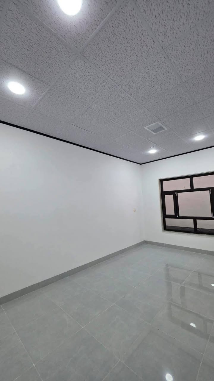 للبيع للبيع
عمارة تجارية في قولان تبة الاولى 1
مساحه العمارة 120م واجهة 7م 
تتكون من ماركت +شقة طابق ثاني 
الوارد الشهري ٧٥٠ الف 
سند طابو الزهور ملك صرف 
***********
***********
مراجعة مكتب عمار الهزاع لتجارة العقارات الكائن في حي السماح سايدين الأركان مقابل صيدلية زهرة المدائن

نص مكتوب في الصور:
- مكتب عمار الهزاع لتجارة العقارات