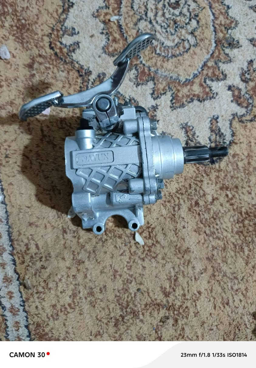 اسلام عليكم غراض ستوته للبيع..👇🏻👇
تاير ⬅️ب20
گلجات 2 والبيت ⬅️ ب10
گور ⬅️ ب... 
دشبول الجهاز والمفرد ⬅️ ب10
باتري الاصلي ⬅️ ب5
عرموطه عدد 3 ⬅️ ب15
توصاله مال؟ كاردن ماعرف اسمه عدد 2 ⬅️ب10
قبق فلنجه الامامي ⬅️ب3
گير بوكس الاصلي ابو الختم دايوان عوزه چبن ⬅️ب15

گلهن ⬅️ب75 وبيهن مجااال  ابيع مجموعه. 
مكاني واسط طريق كوت حي طويسات (السبيليات). 
اتصال  او  وتساب  او خاص ***********
