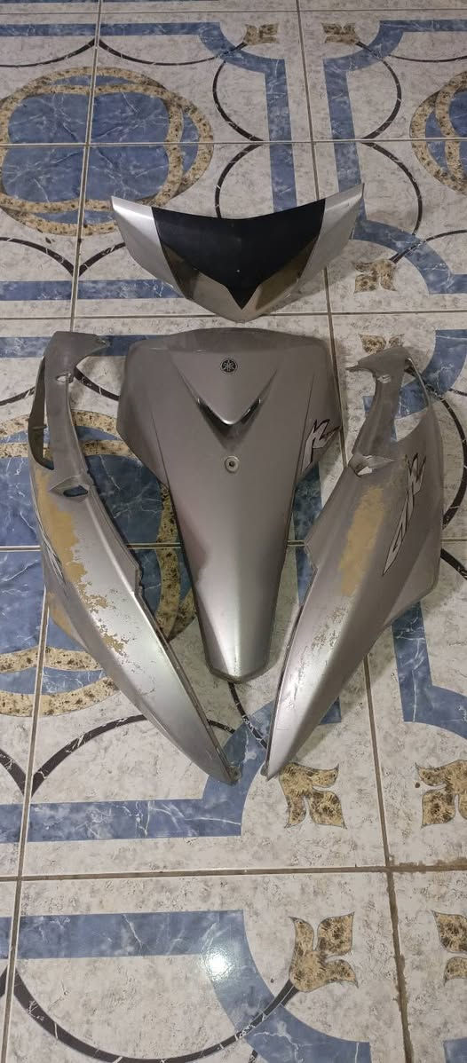 للبيع كفرات ثعلب أصلي ختم ياماها Yamaha 
(الأبيض والرصاصي اصلي ختم ياماها )
والمشمشي تايوان 

الابيض سعره 90 الف أصلي 

 الرصاصي  بيه جراد 80 أصلي 

المشمشي بيه جراد 75 تايوان 

كلشي مصورة گدامك مقطع فيديو 

ماعندي توصيل 

مكاني بغداد المشتل 
(رقمي شغال فقط واتس اب)
***********
